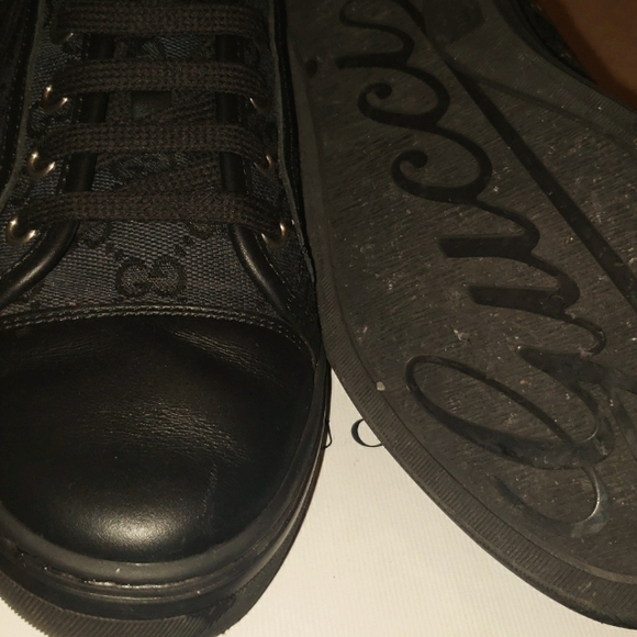 Gucci canvas sneakers. - Picture 3 of 10